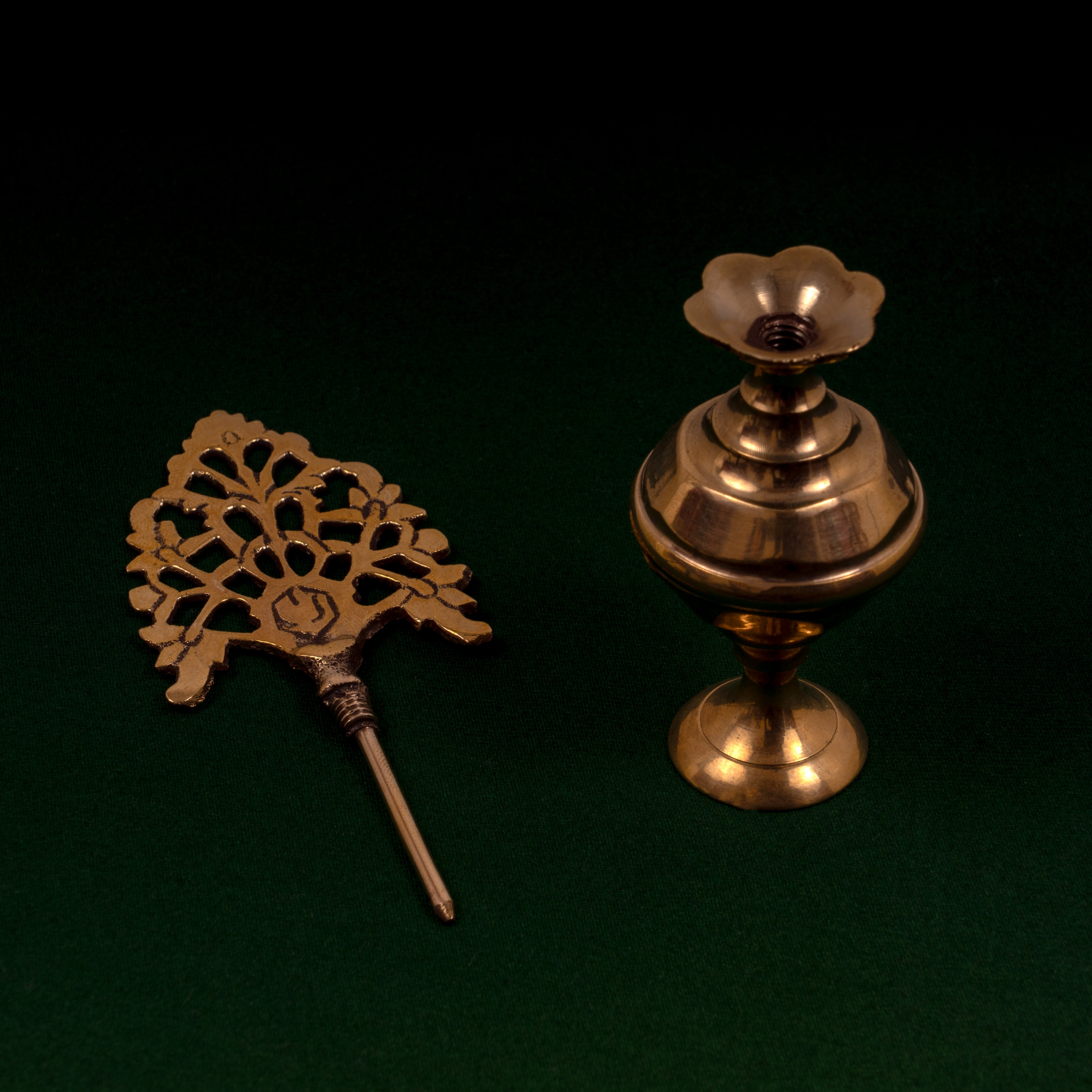 Classical Surmedani | Kohl Container with surma powder