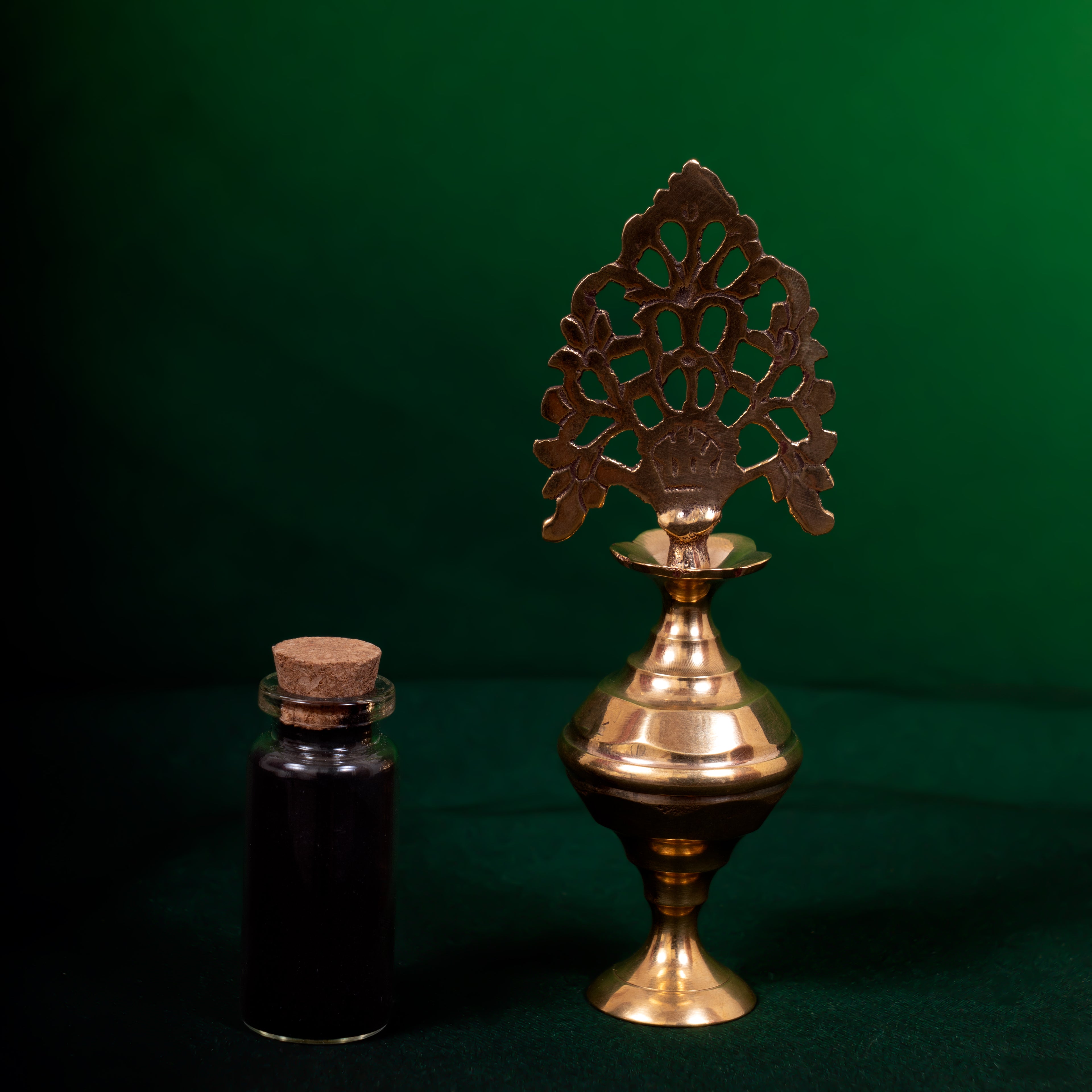 Classical Surmedani | Kohl Container with surma powder
